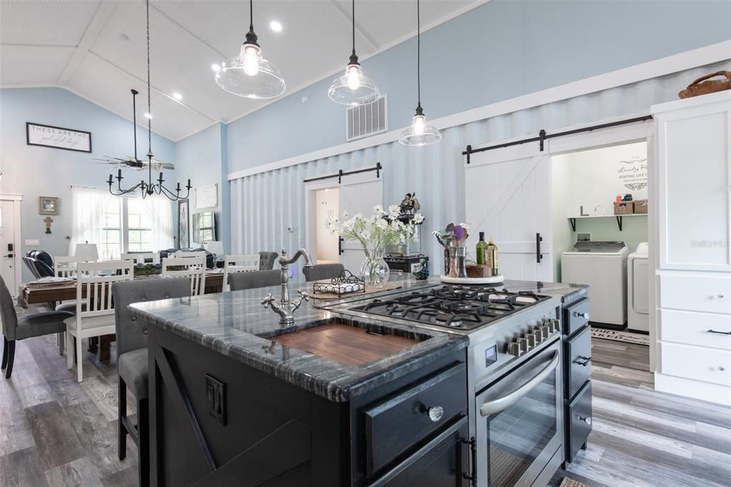 For Sale: $399,000 (3 beds, 2 baths, 1456 Square Feet)