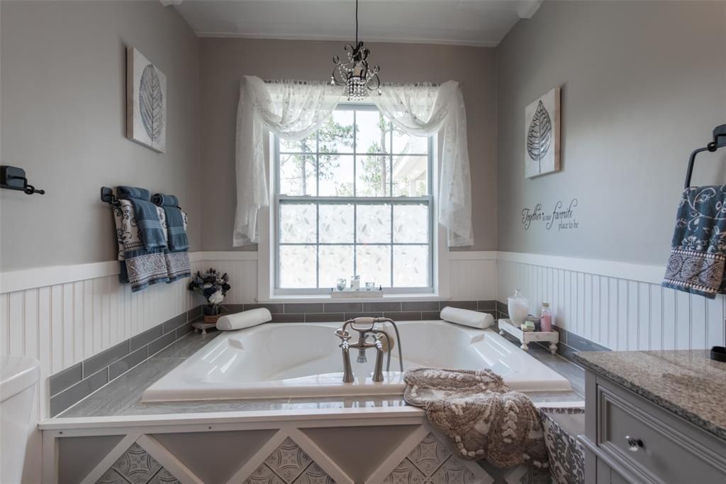 For Sale: $399,000 (3 beds, 2 baths, 1456 Square Feet)