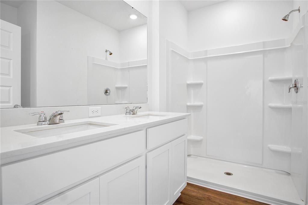 For Rent: $1,895 (3 beds, 2 baths, 1292 Square Feet)