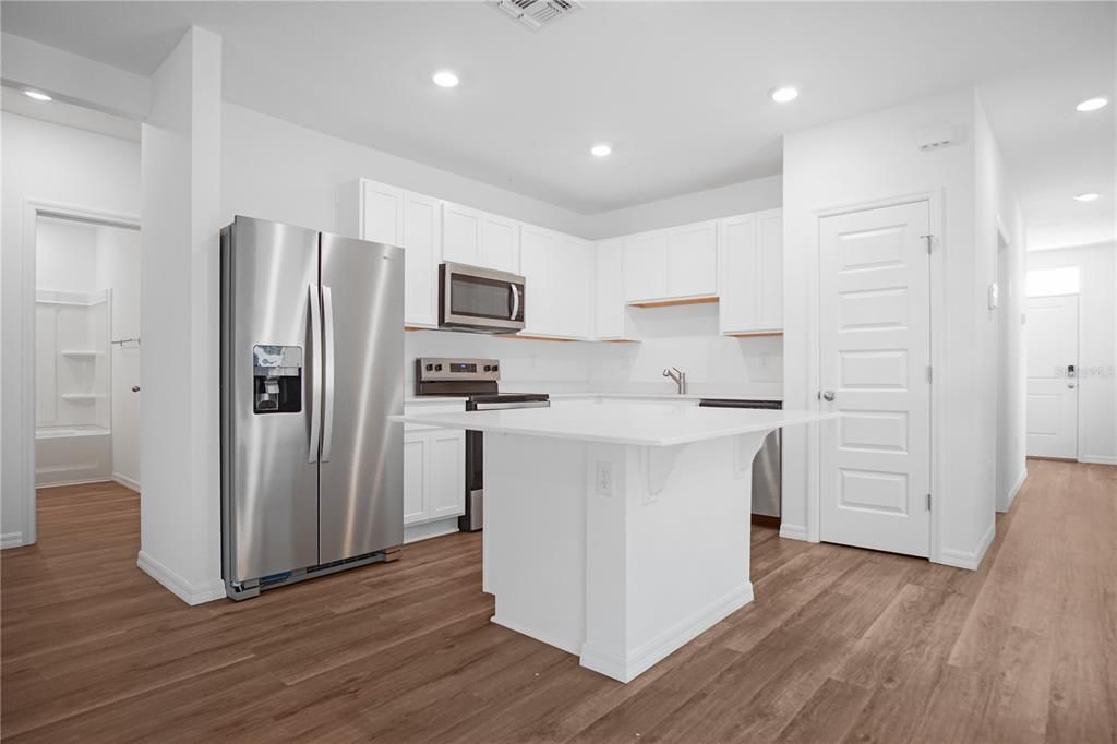 For Rent: $1,895 (3 beds, 2 baths, 1292 Square Feet)