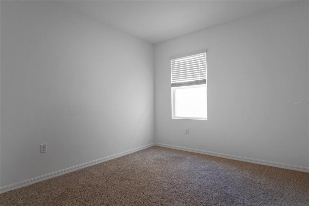 For Rent: $1,895 (3 beds, 2 baths, 1292 Square Feet)