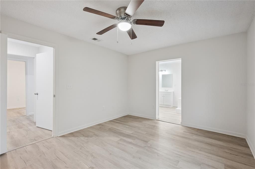 For Sale: $300,000 (4 beds, 2 baths, 1458 Square Feet)