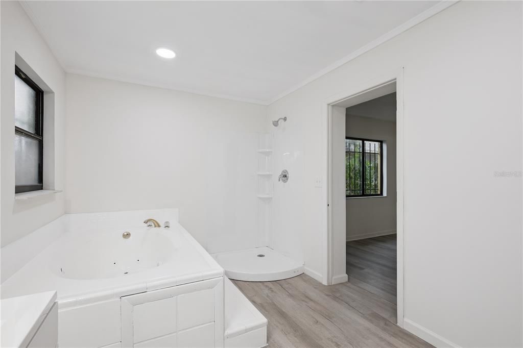 For Sale: $300,000 (4 beds, 2 baths, 1458 Square Feet)