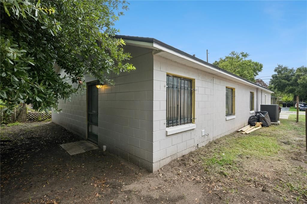 For Sale: $300,000 (4 beds, 2 baths, 1458 Square Feet)