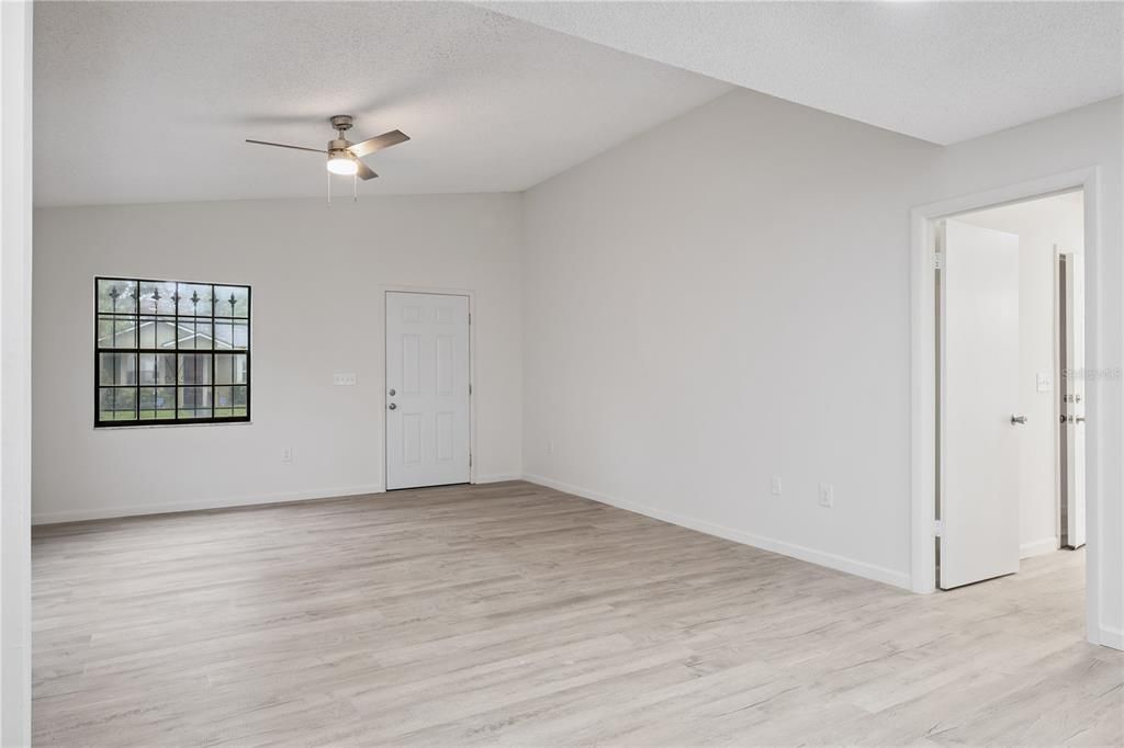 For Sale: $300,000 (4 beds, 2 baths, 1458 Square Feet)