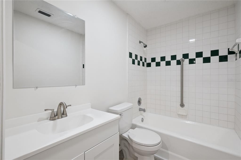 For Sale: $300,000 (4 beds, 2 baths, 1458 Square Feet)