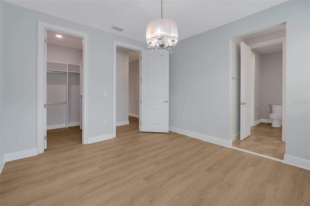For Rent: $7,500 (7 beds, 6 baths, 5255 Square Feet)
