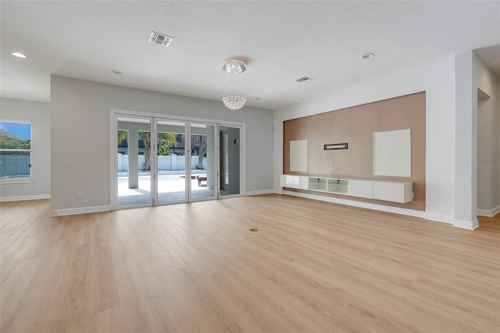 For Rent: $7,500 (7 beds, 6 baths, 5255 Square Feet)