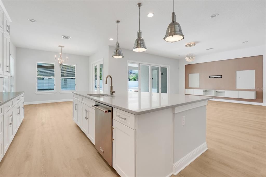 For Rent: $7,500 (7 beds, 6 baths, 5255 Square Feet)