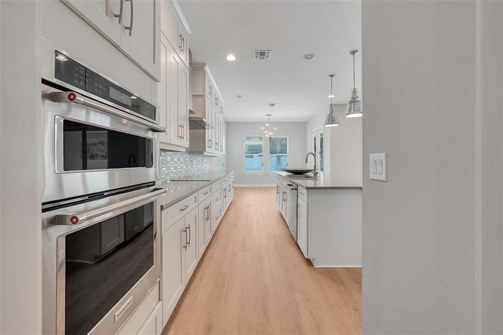 For Rent: $7,500 (7 beds, 6 baths, 5255 Square Feet)