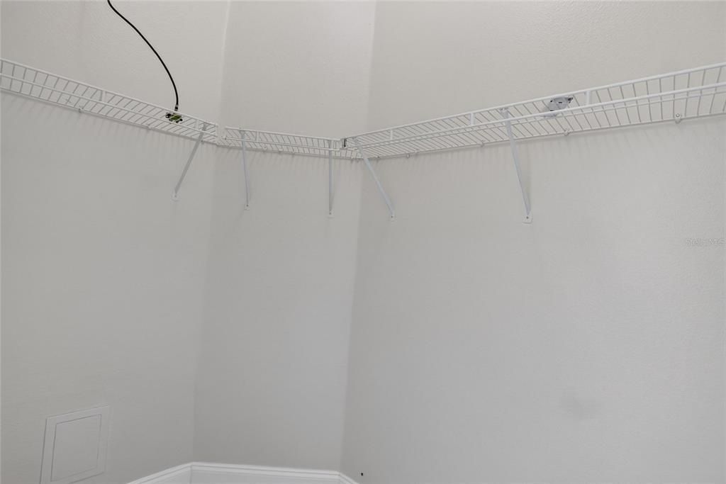 En Renta: $2,795 (4 camas, 2 baños, 1885 Pies cuadrados)