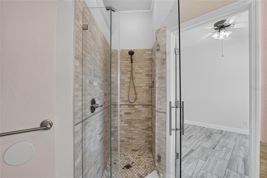 En Renta: $2,795 (4 camas, 2 baños, 1885 Pies cuadrados)