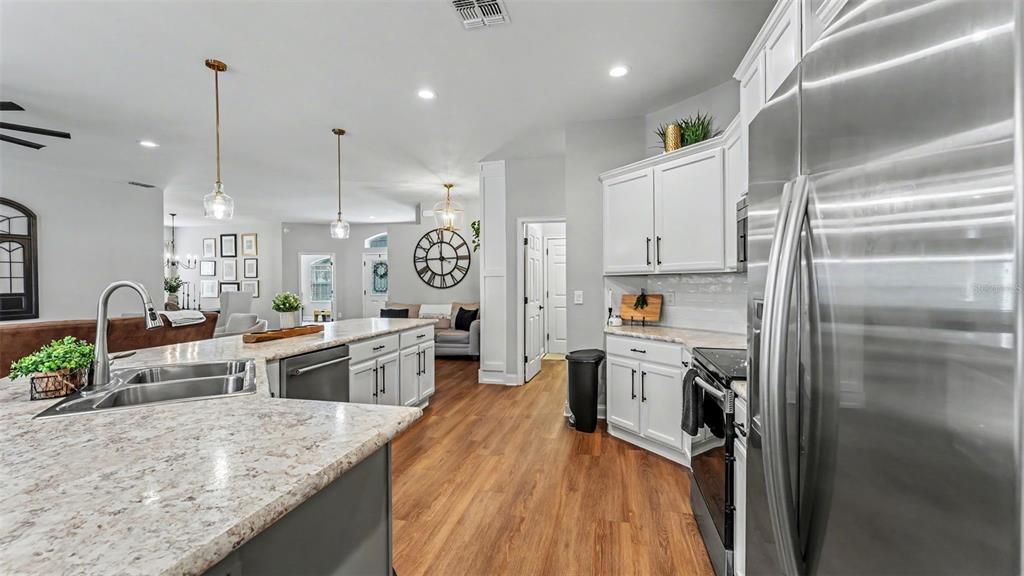 For Sale: $614,900 (5 beds, 3 baths, 2598 Square Feet)