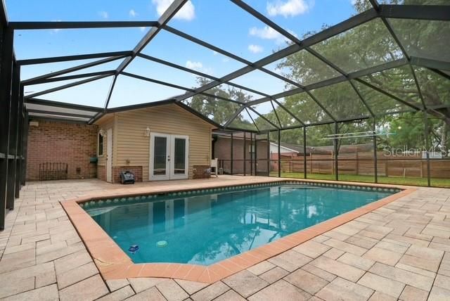 For Sale: $260,000 (2 beds, 1 baths, 1065 Square Feet)