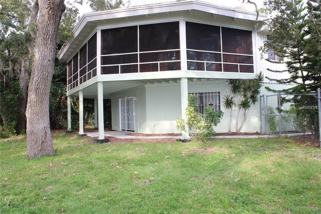 For Rent: $4,000 (3 beds, 3 baths, 2472 Square Feet)