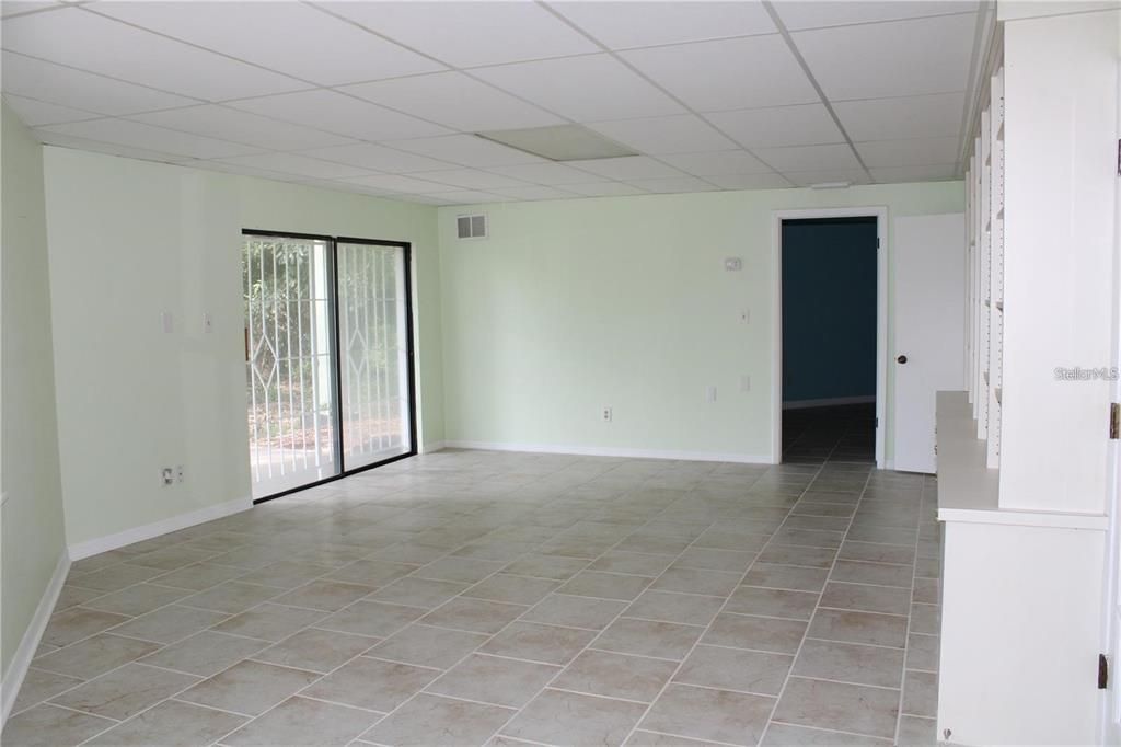 For Rent: $4,000 (3 beds, 3 baths, 2472 Square Feet)