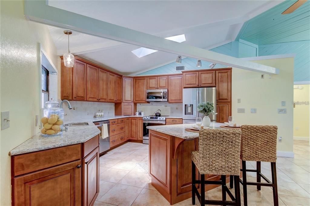 For Rent: $4,000 (3 beds, 3 baths, 2472 Square Feet)
