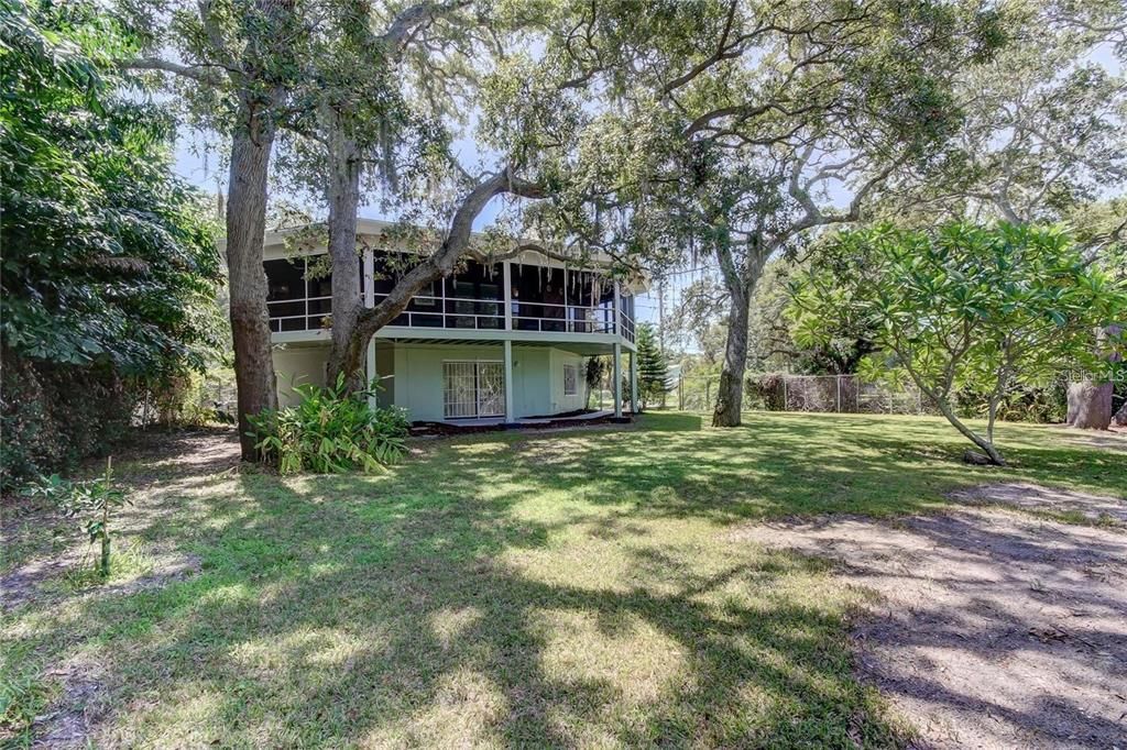 For Rent: $4,000 (3 beds, 3 baths, 2472 Square Feet)