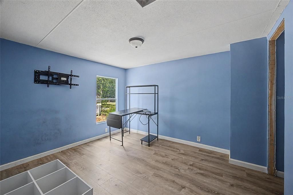 For Sale: $119,900 (3 beds, 2 baths, 1344 Square Feet)