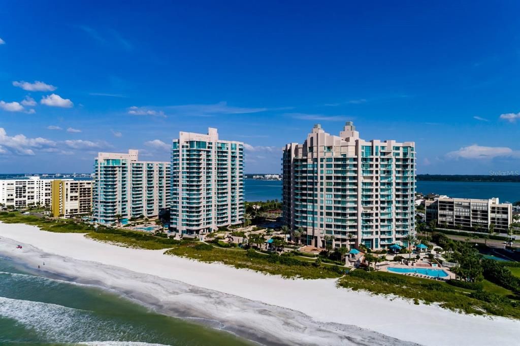 For Rent: $5,000 (2 beds, 2 baths, 1374 Square Feet)