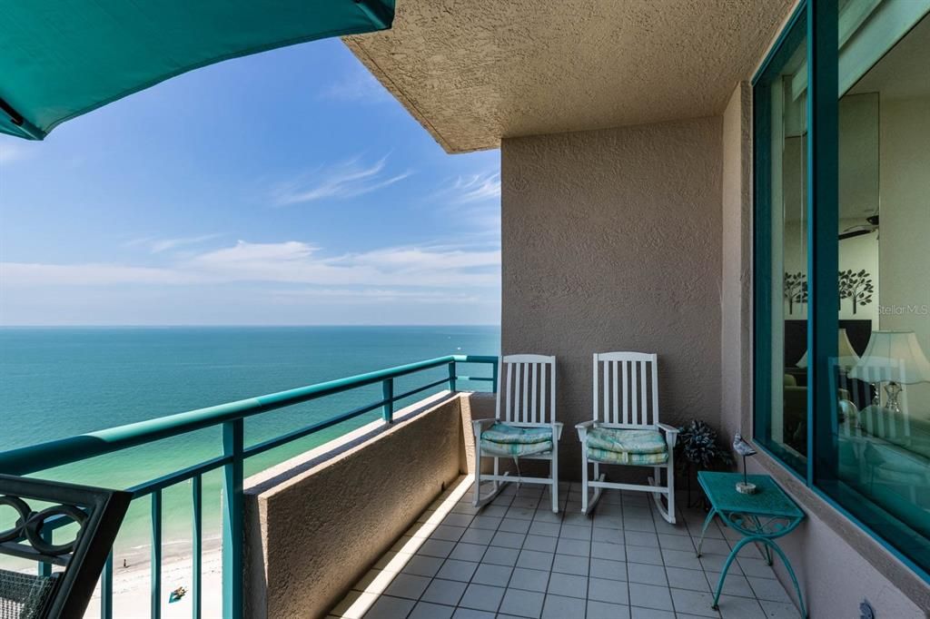 For Rent: $5,000 (2 beds, 2 baths, 1374 Square Feet)