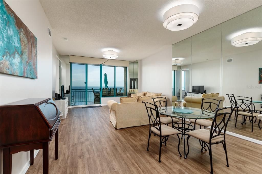 For Rent: $5,000 (2 beds, 2 baths, 1374 Square Feet)