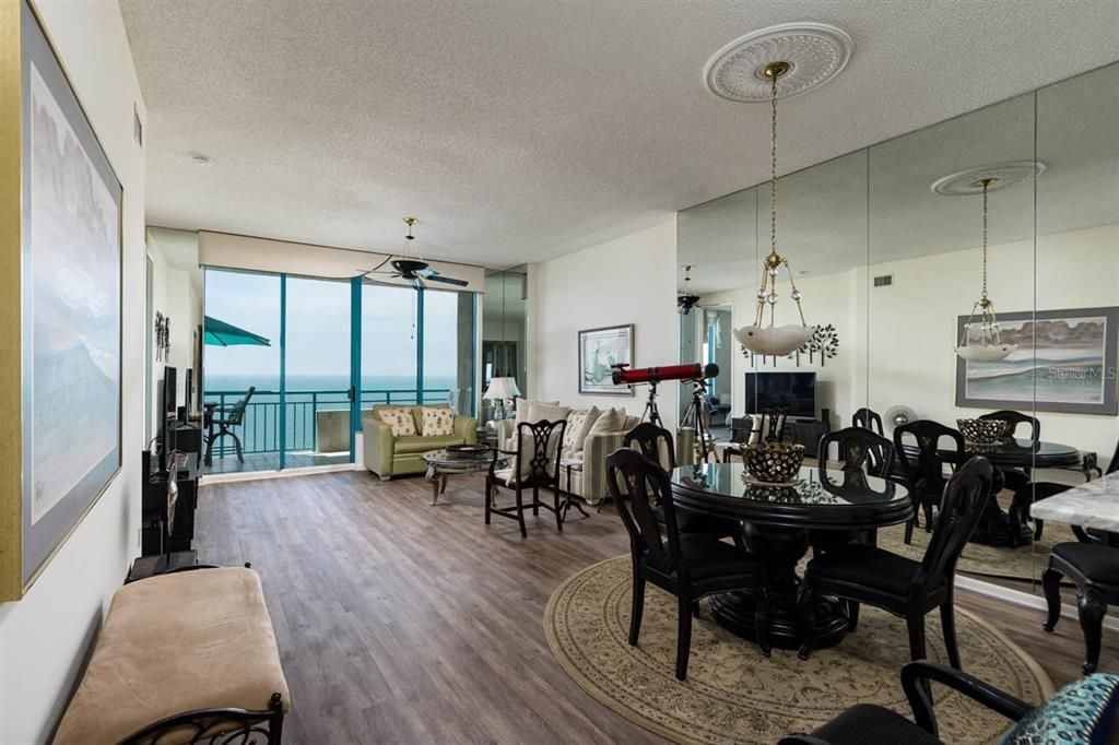 For Rent: $5,000 (2 beds, 2 baths, 1374 Square Feet)