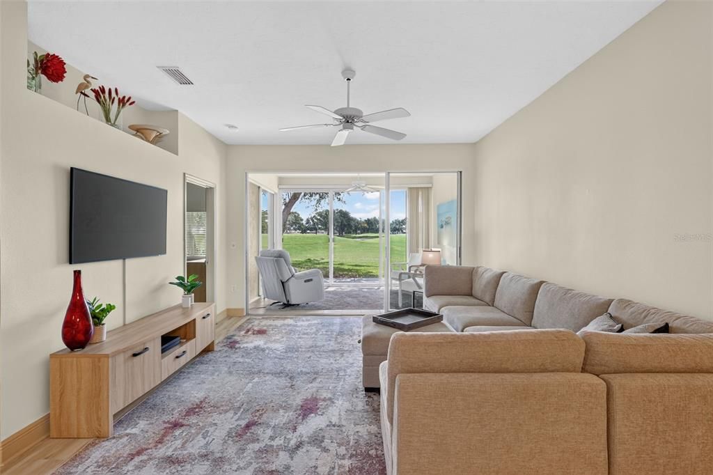 For Sale: $380,000 (2 beds, 2 baths, 1647 Square Feet)