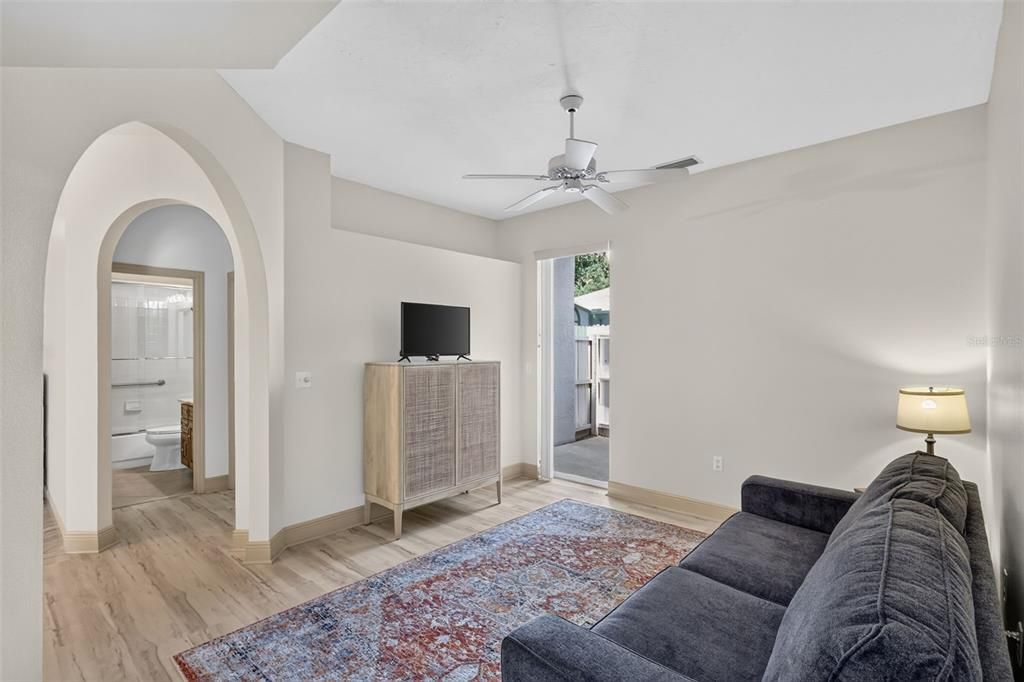 For Sale: $380,000 (2 beds, 2 baths, 1647 Square Feet)