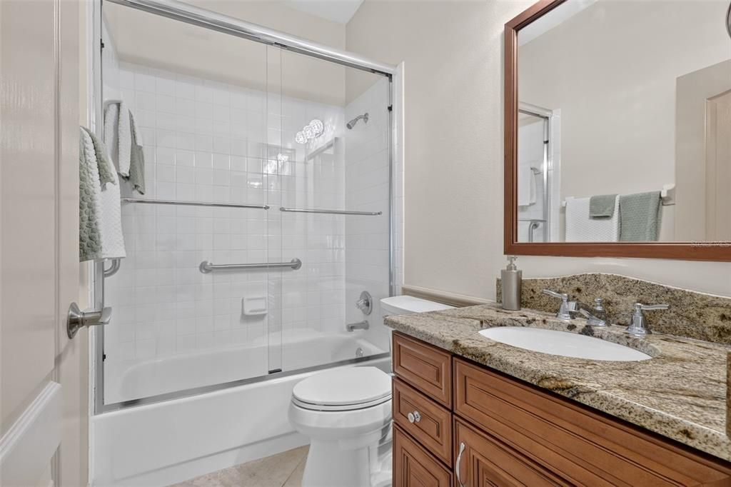 For Sale: $380,000 (2 beds, 2 baths, 1647 Square Feet)