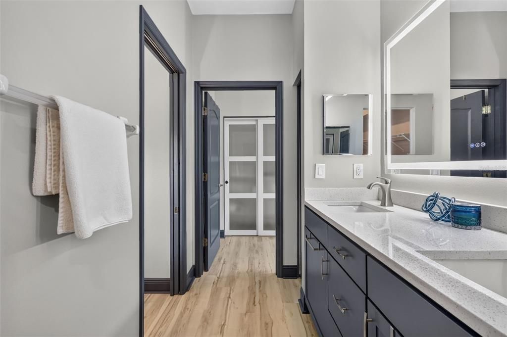 For Sale: $380,000 (2 beds, 2 baths, 1647 Square Feet)