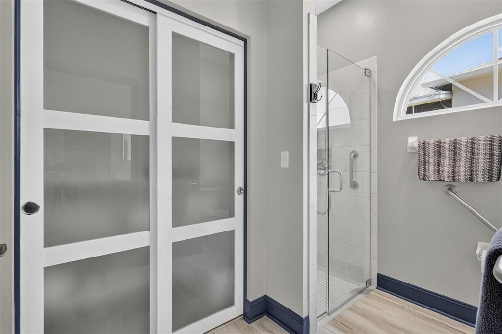 For Sale: $380,000 (2 beds, 2 baths, 1647 Square Feet)