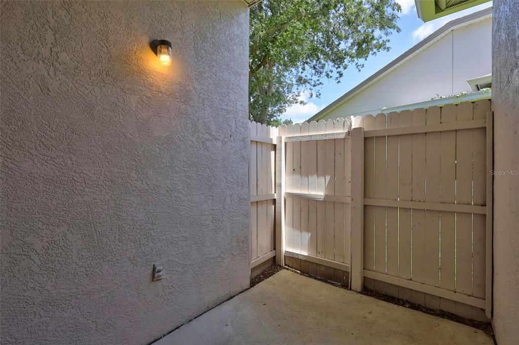 For Sale: $380,000 (2 beds, 2 baths, 1647 Square Feet)