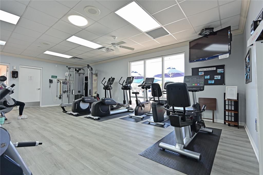 For Sale: $380,000 (2 beds, 2 baths, 1647 Square Feet)