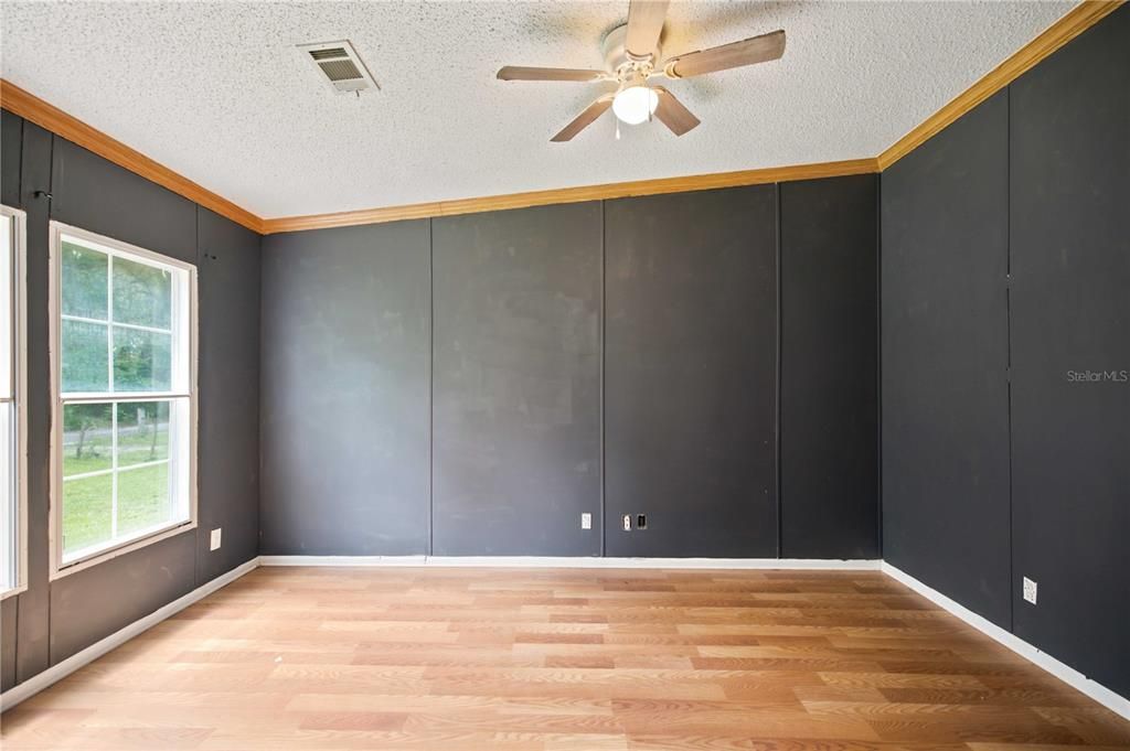 For Sale: $209,000 (4 beds, 2 baths, 2280 Square Feet)