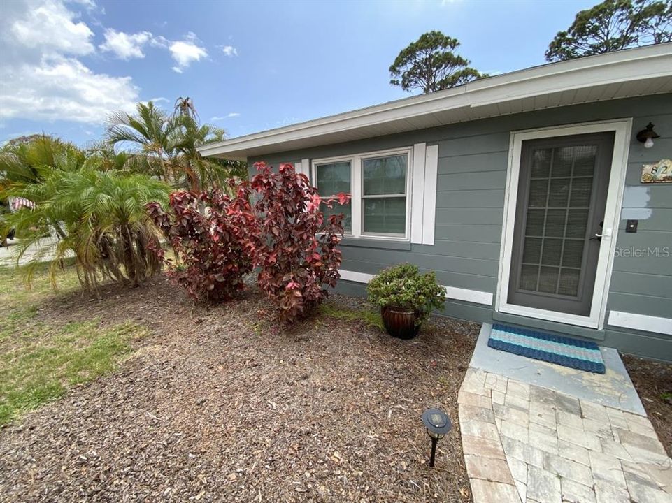 For Sale: $499,000 (2 beds, 2 baths, 1173 Square Feet)