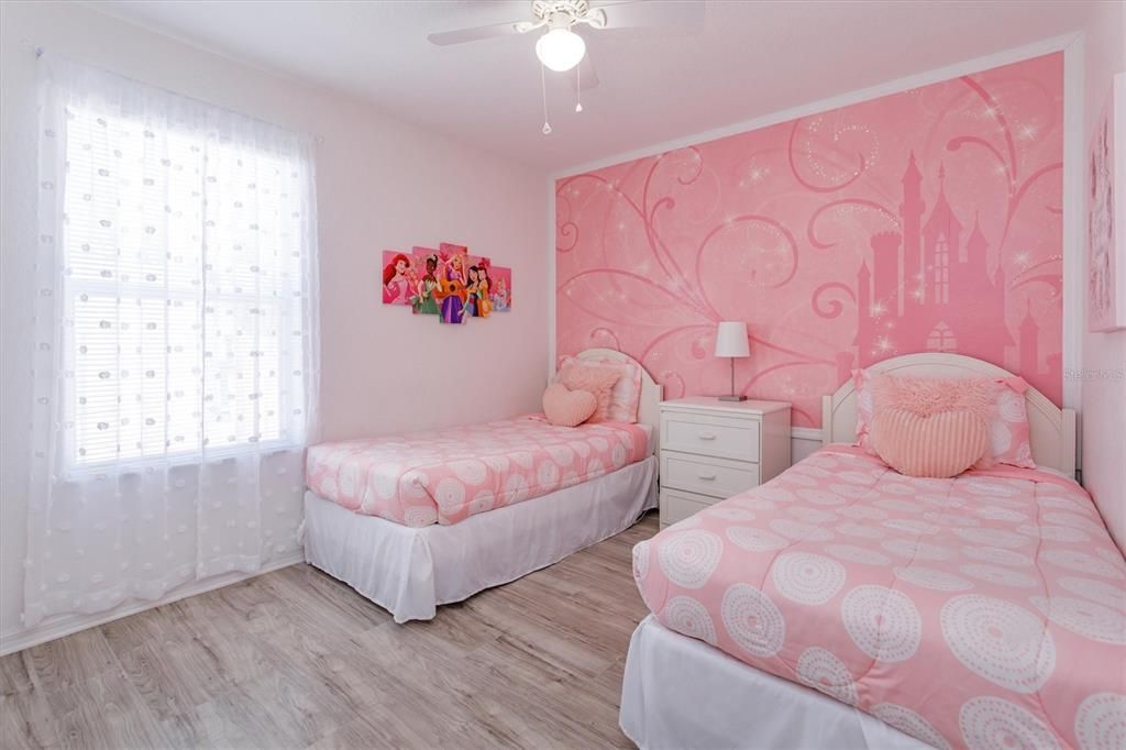 Activo con contrato: $444,000 (5 camas, 3 baños, 2224 Pies cuadrados)