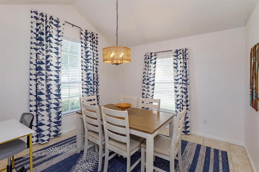 Activo con contrato: $444,000 (5 camas, 3 baños, 2224 Pies cuadrados)