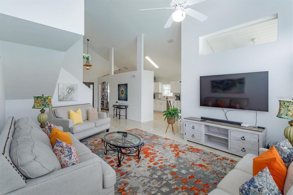 Activo con contrato: $444,000 (5 camas, 3 baños, 2224 Pies cuadrados)