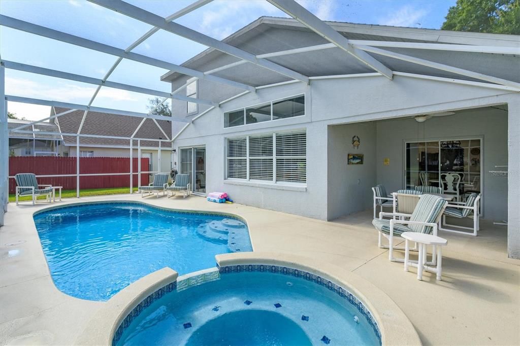 Activo con contrato: $444,000 (5 camas, 3 baños, 2224 Pies cuadrados)