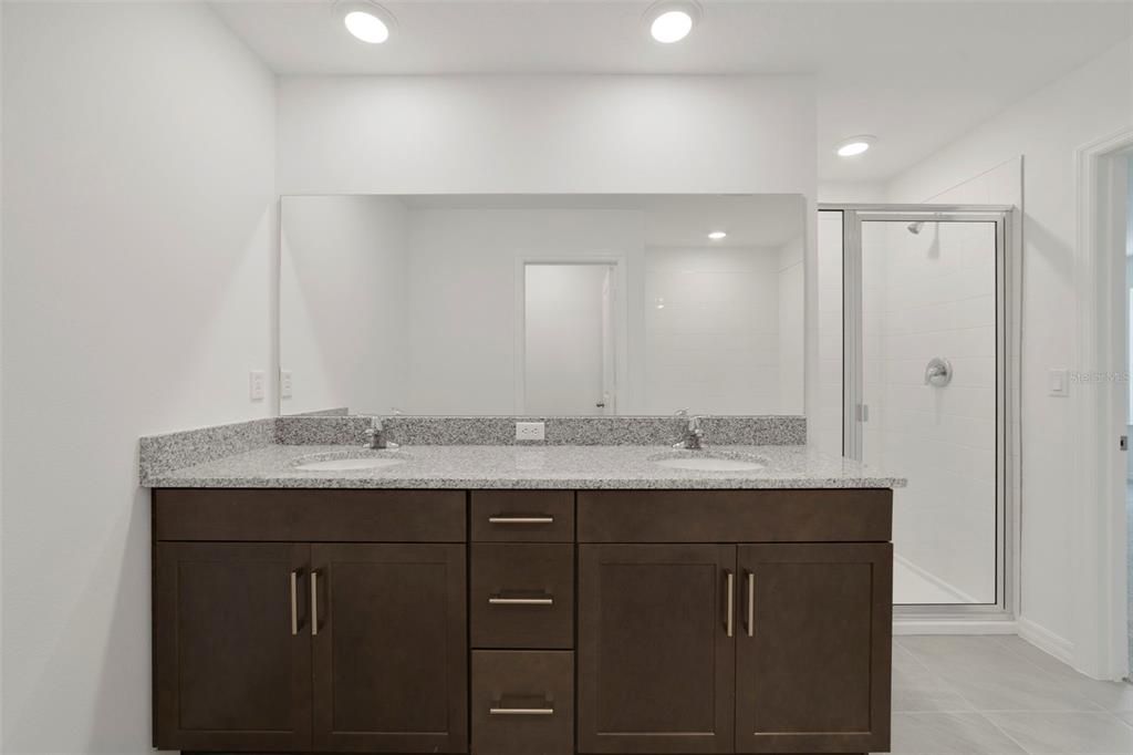 En Venta: $433,990 (3 camas, 2 baños, 1635 Pies cuadrados)