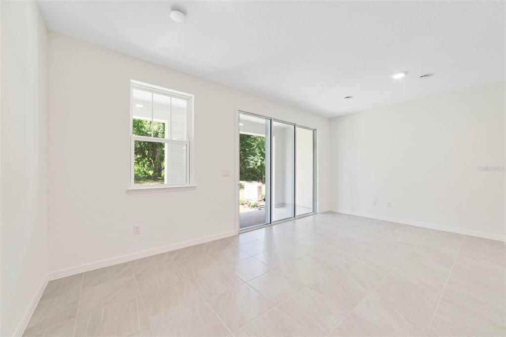 En Venta: $433,990 (3 camas, 2 baños, 1635 Pies cuadrados)