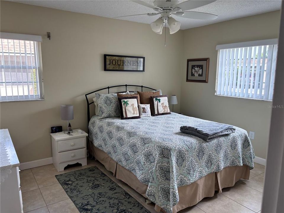For Sale: $126,900 (2 beds, 1 baths, 918 Square Feet)
