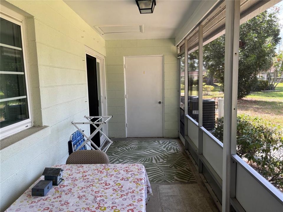 For Sale: $126,900 (2 beds, 1 baths, 918 Square Feet)