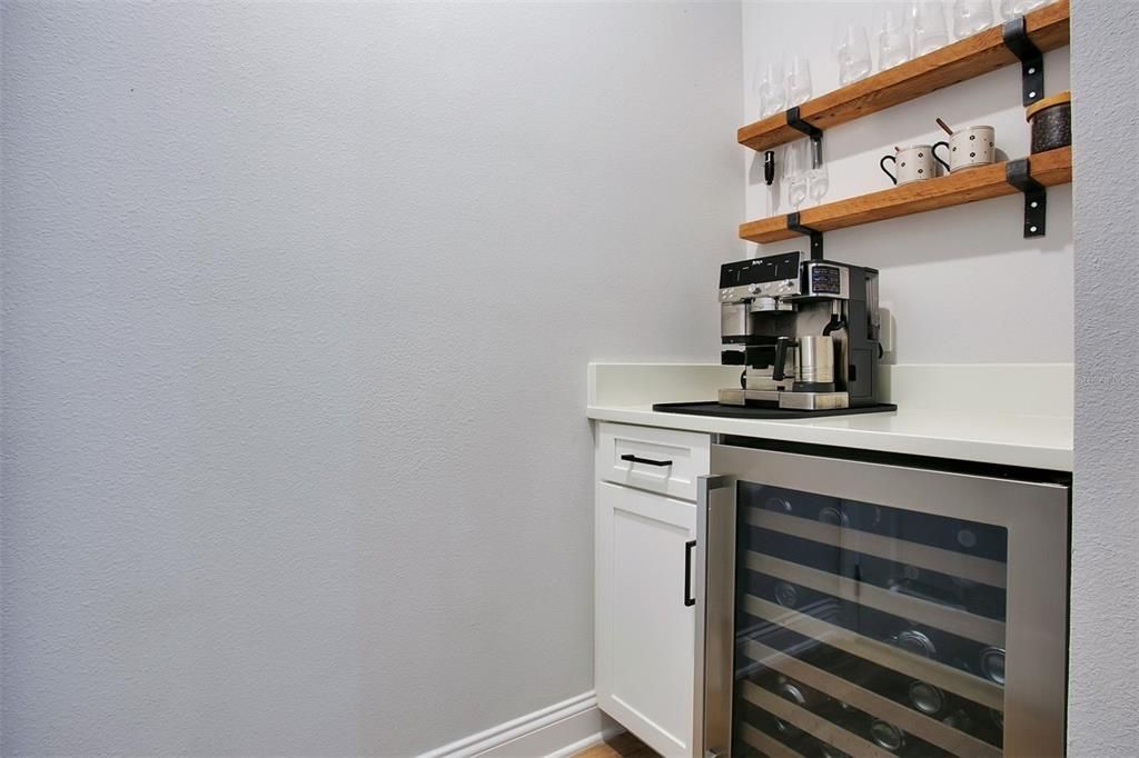 For Sale: $679,000 (4 beds, 3 baths, 2281 Square Feet)