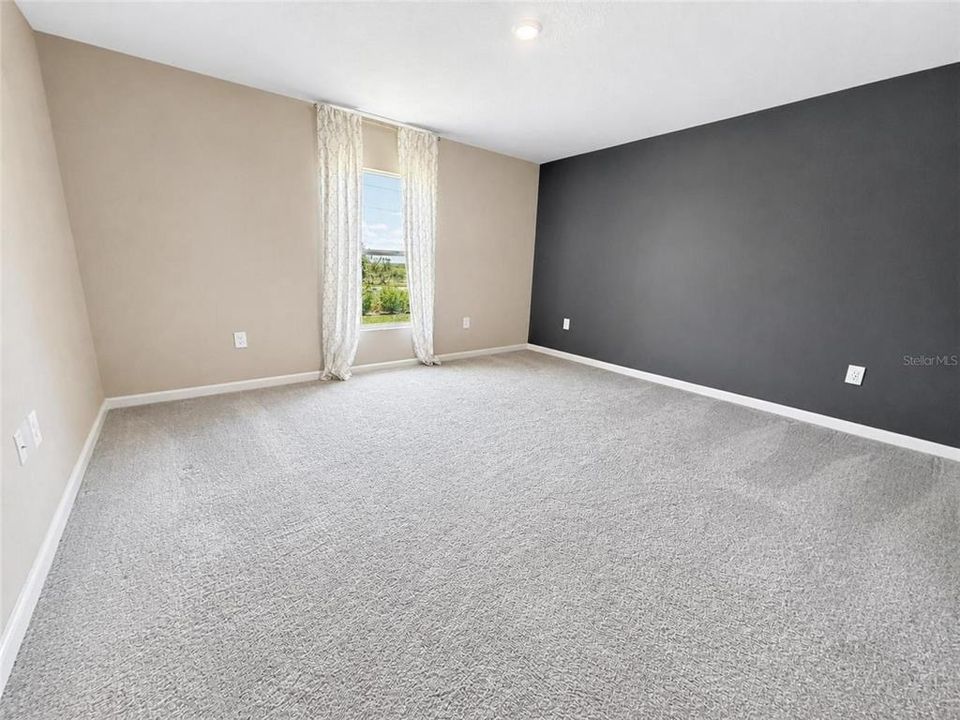 На продажу: $309,999 (4 спален, 3 ванн, 2168 Квадратных фут)