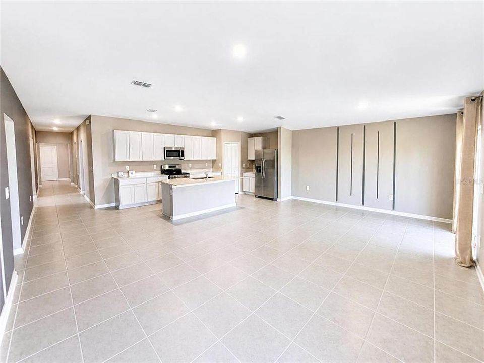 На продажу: $309,999 (4 спален, 3 ванн, 2168 Квадратных фут)