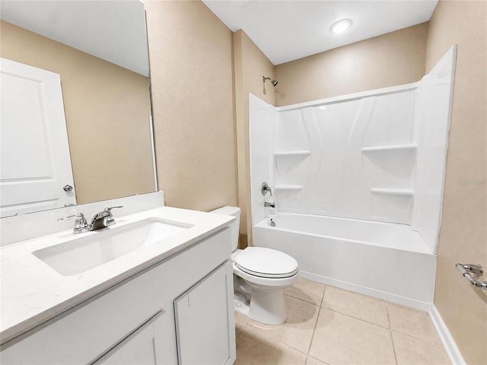 На продажу: $309,999 (4 спален, 3 ванн, 2168 Квадратных фут)