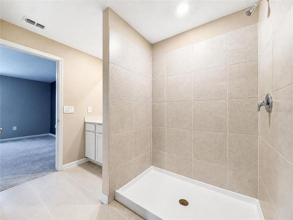 На продажу: $309,999 (4 спален, 3 ванн, 2168 Квадратных фут)