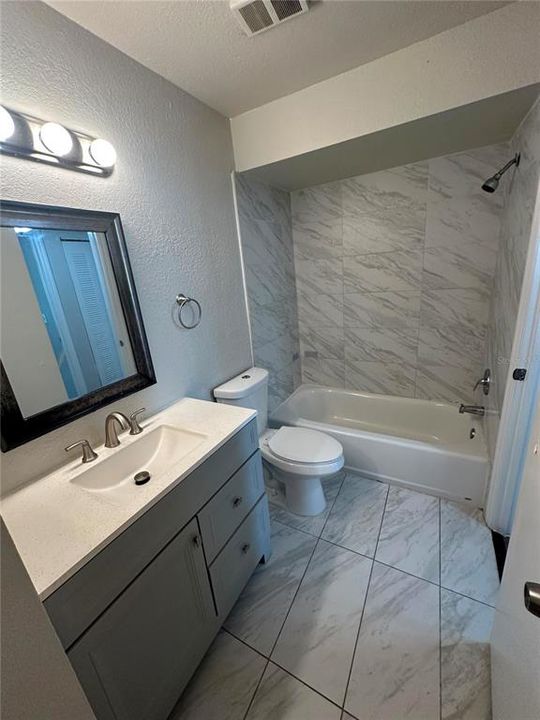For Rent: $1,600 (2 beds, 1 baths, 934 Square Feet)